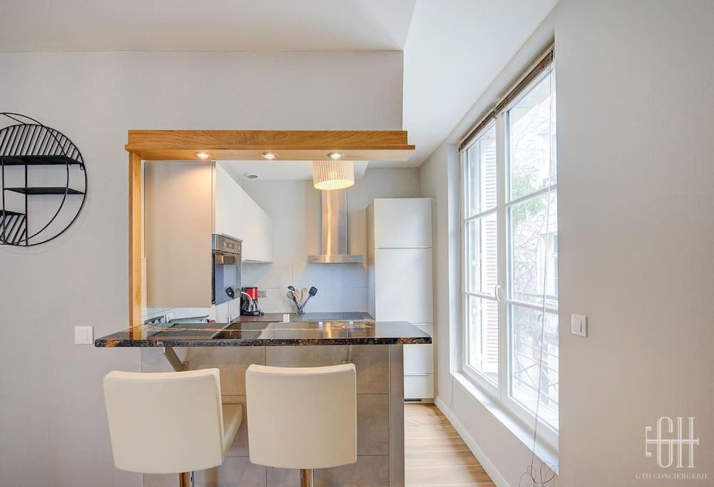 Begonia - Place Plumereau Apartment Tours